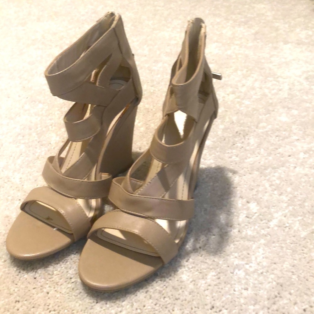 Wedge shoes